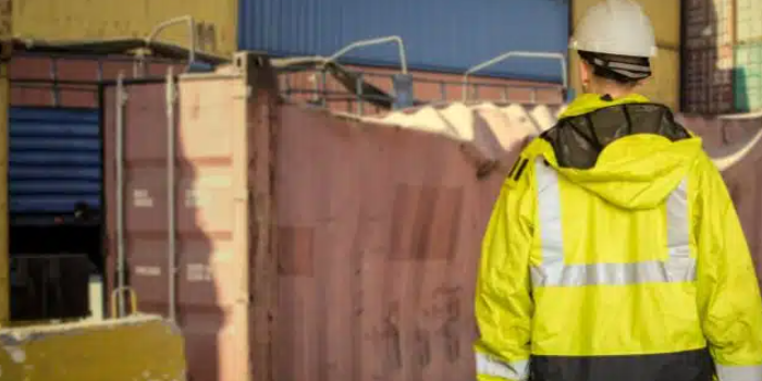 有什么原因?qū)е潞＿\集裝箱運輸途中損壞？